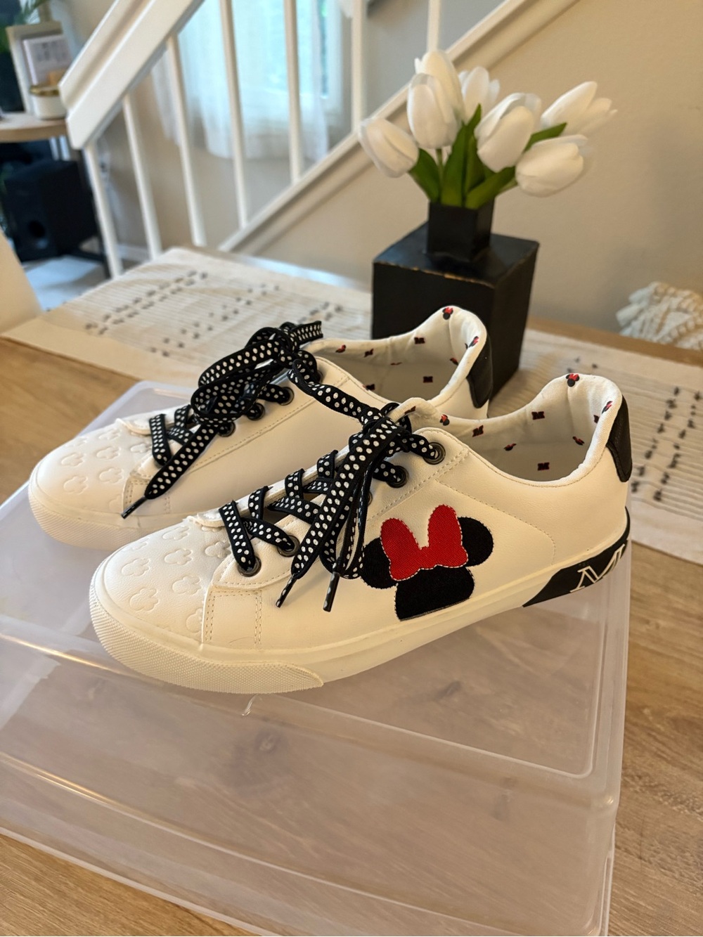 Minnie Mouse White Sneakers